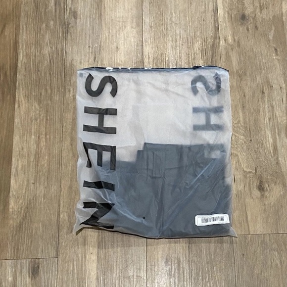 SHEIN-PU Leather Black Shorts-Women’s Size: XS-Color: Black-NEW!! - Picture 3 of 14